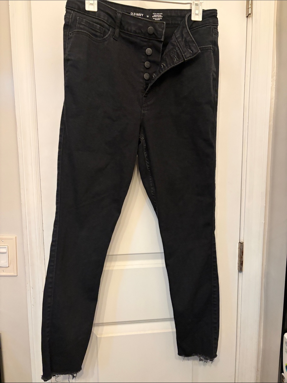 Old Navy Black High-Rise Skinny Jeans with Button-Fly